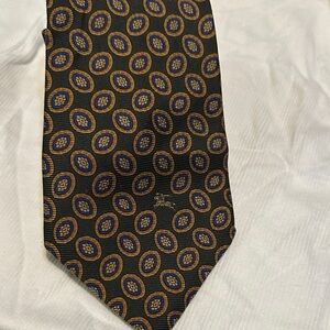Burberry Dark Green and Gold Patterned Tie